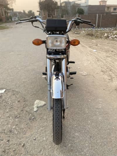 Honda 125 23/24 black colour