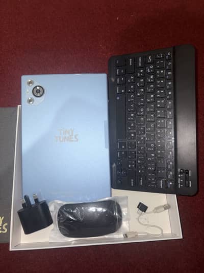 Tiny tunes company  12/512 -10/10 condition