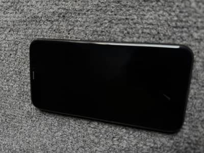 iPhone 11 pro factory unlock