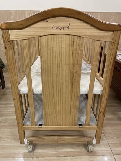 Moms Squad Crib - Baby Bed