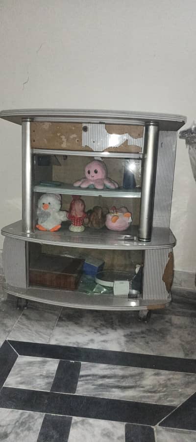 TV Trolley For Sale – 9/10 Condition – Glass Perfect