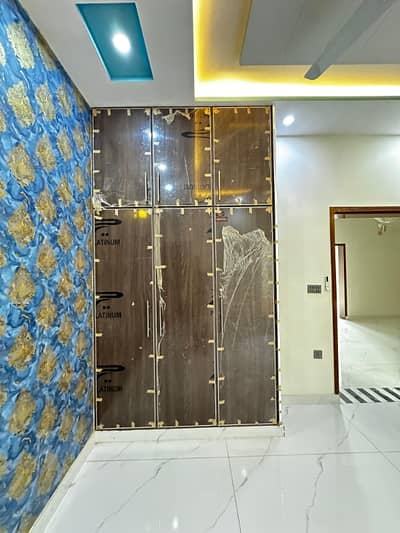 4 MARLA LOWER PORTION FOR RENT IN HIGHCOURT PHASE 2 COLLEGE ROAD LAHORE BIJLI PANI AVAILABLE LIGHT PRIVATE FEE UNITE 75RP WITH INCLUDING ALL DUES