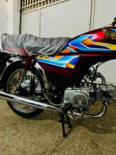 Honda CD 70| 800 KM New Bike Only Call 0335 - 1685430