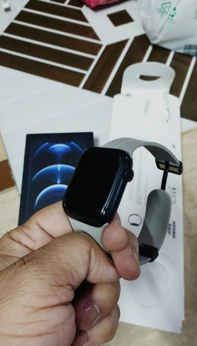 Apple Watch Series 7, with box and original Charger