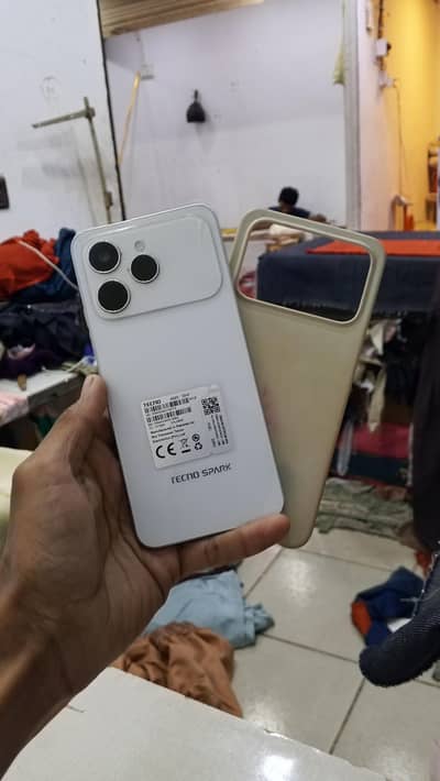 Tecno spark 40 {6+4}GB {128} PTA Approved