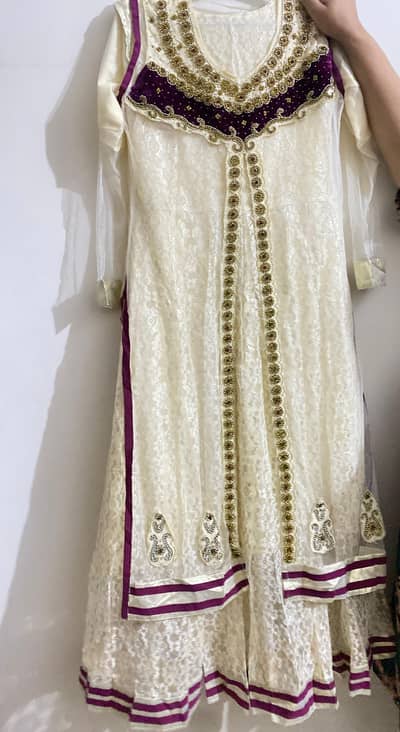 Medium size, for age 15 to 25