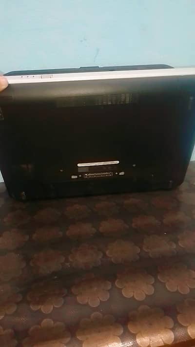 Selling Laptop