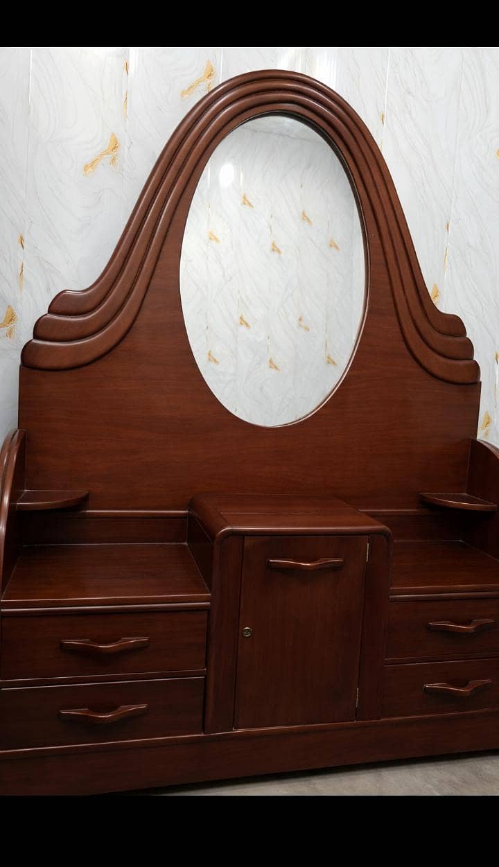 Dressing table 0