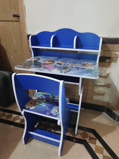 cartoon character kids table & chair