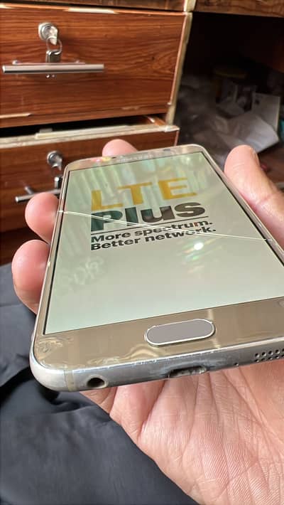 Samsung galxy s6 ha minor glass break ha