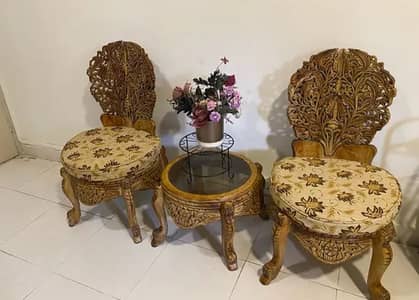 Stylish Chinioti sofa chairs with table for sale!