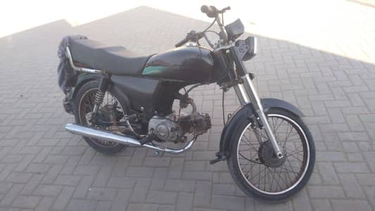 bike bohot achi or mazbut ha lo or chalao koi Kam nahi ha