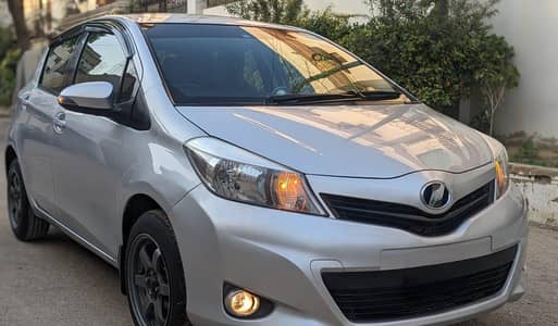Toyota vitz 2011  reg 2014 full original