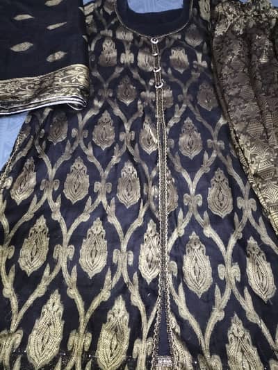 Ladies Large Size Suit – 1 Time Used – Excellent Condition