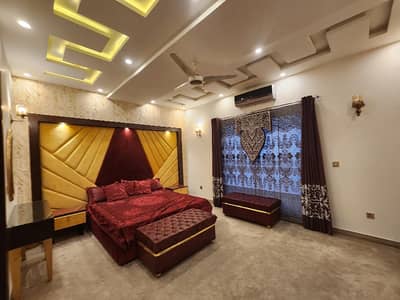 10 MARLA Luxury Ultra Modern Style Double Storey Fully Furnished House Available For Sale