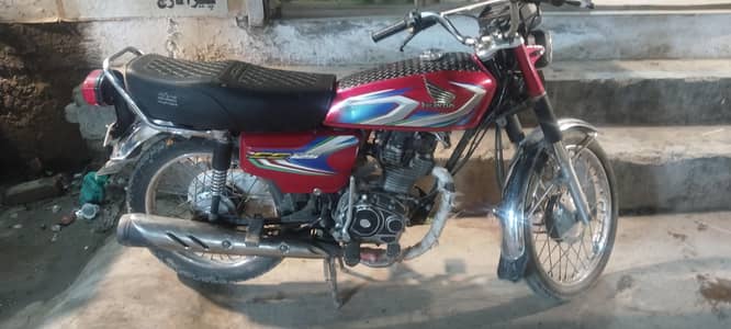 Honda 125 Red