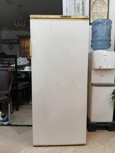 good quality standing freezer