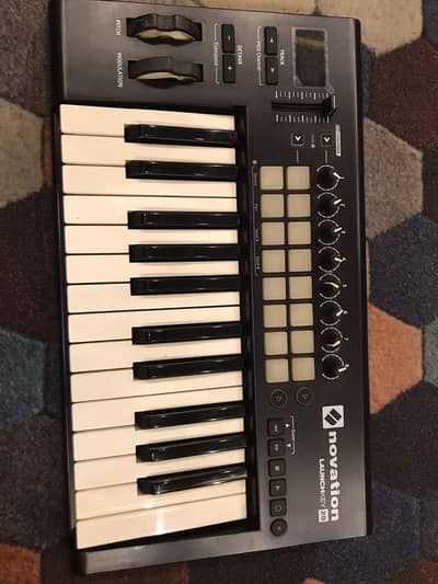 Novation Launchkey 25 MK2