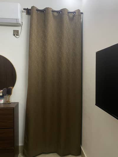 Single curtain