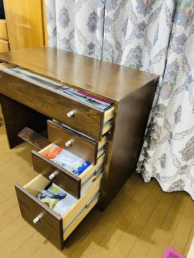 habit brand study table