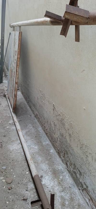 A Road side Board on Urgent Sale