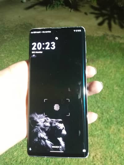 Sharp Aquos R6 12/128 9/10 Condition – Leica Camera Beast