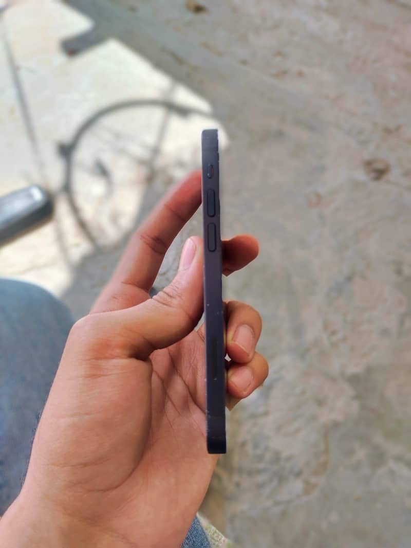 Iphone 12 mini waterpack 4