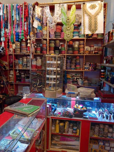 lace , cosmetics, jewelry dukan for sale  03038844874