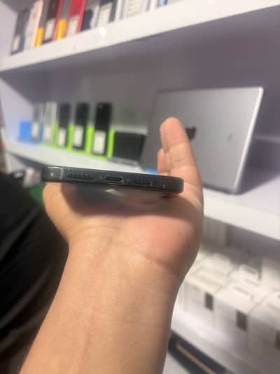 iPhone 15 plus Jv