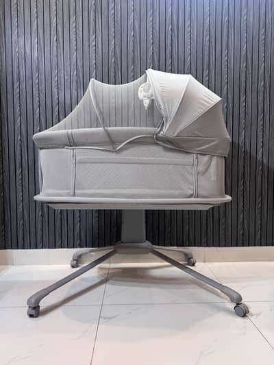Mastela 4 in 1 Baby Bassinet/cot With Music