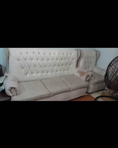 7 seater sofa 7.5/10  hust cover change hogy everything iss okay