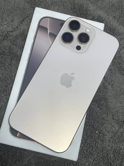 iPhone 16 Pro Max