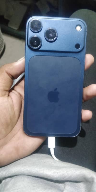 iPhone xr convert 17pro