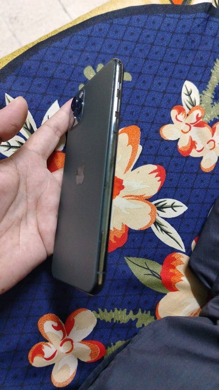 Iphone 11 pro max 2