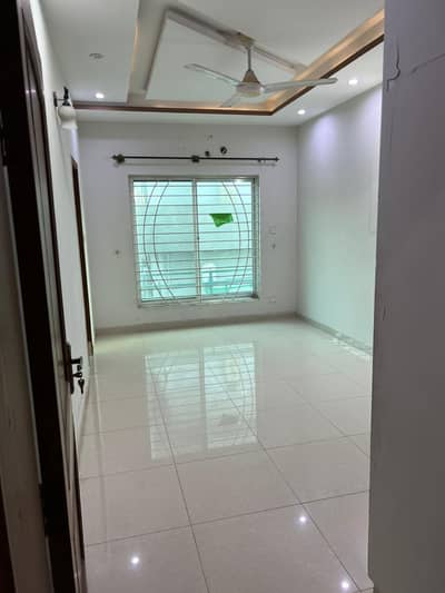 10 marla ground portion available for rent in bahria town phase 3