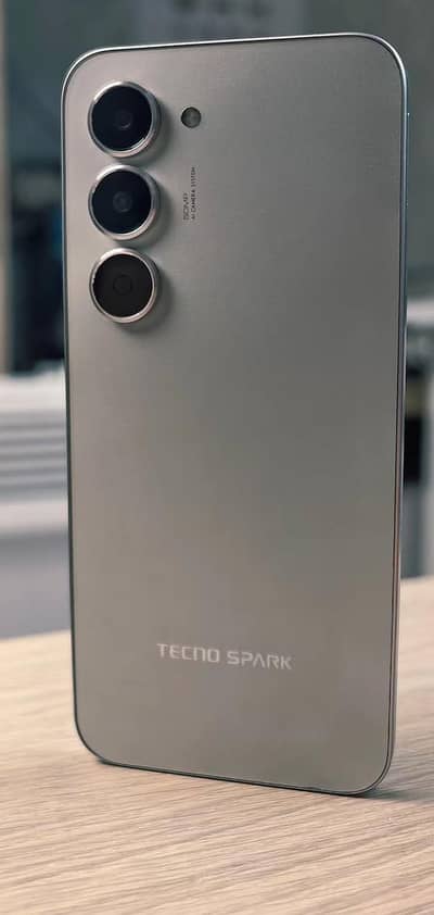 spark 40 pro non active just box open