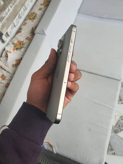 iPhone 15 pro max bypass