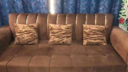 7 seater sofa set only 4 months used