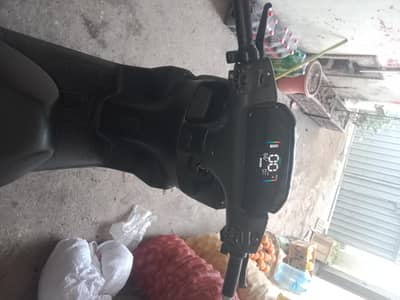 evee  speed 50  average 60 km charging timing 6 hours