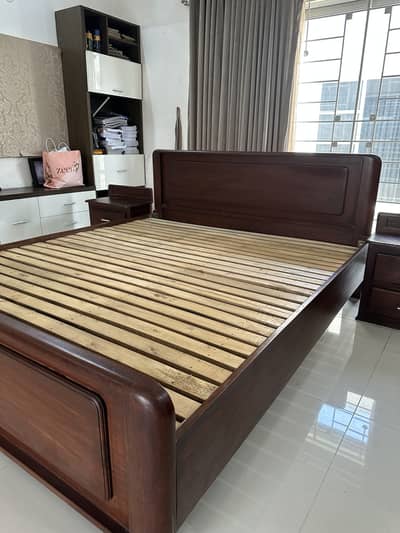 Pure wood elegent bed