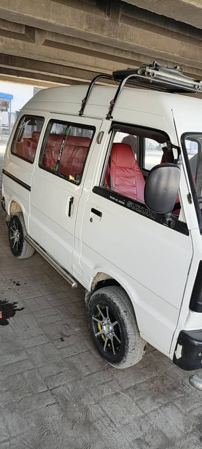 good condition home use gardi hy one hand chali hoi