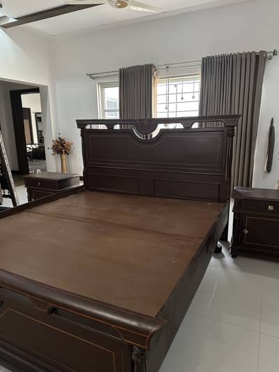 Pure wood bed