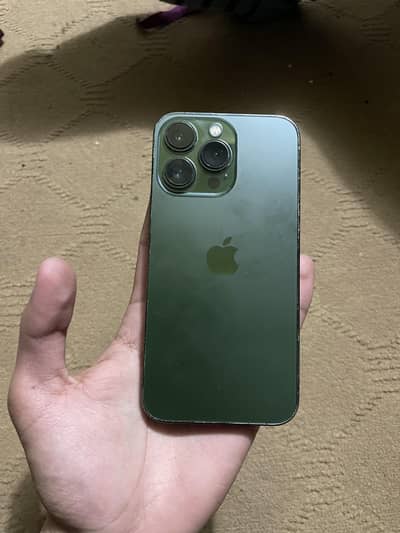 iphone 13 pro. [jv].     watsapp 03709704565