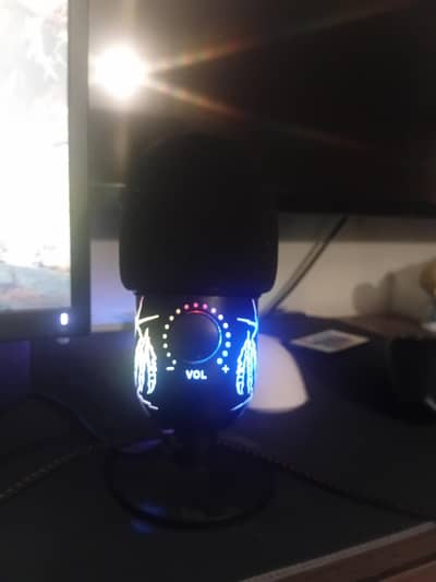 PROFESSIONAL CONDENSER MICROPHONE FOR EVERY DEVICE