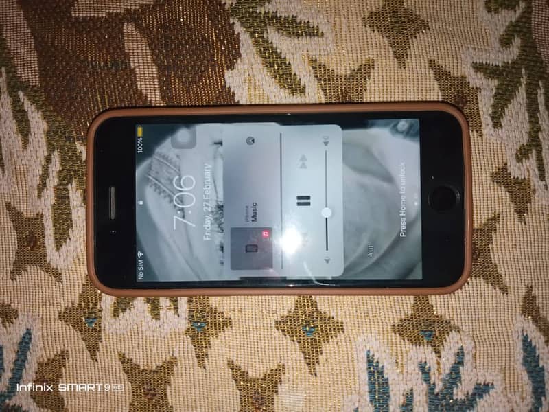 iPhone 7 3