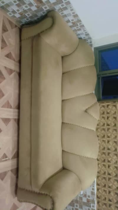 3 seater luxury sofa for sale contact on 03090401335
