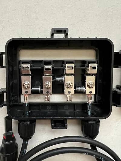 diode box or led lights ki fitting or packing krni ha sara kam piece h