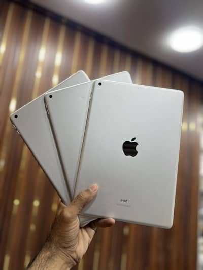 APPLE IPAD 9TH GENERATION 64GB FRESH STOCK IOS 26.
