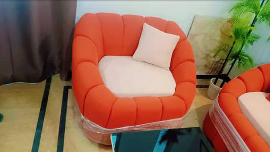 Elegant big size sofa set for sale in excellent 10/10 condition