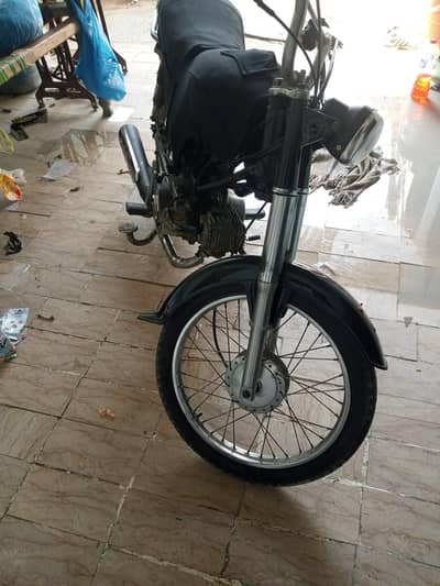 United Us100cc  urgent sell